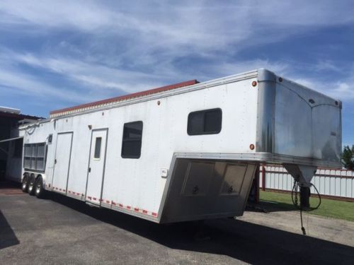 Custom concession vending trailer food truck mobile kitchen 5th wheel w/living for sale
