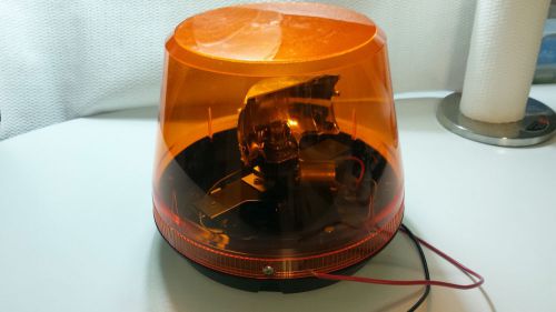 Code 3 / PSE 320 Series Rotating Amber Beacon Light