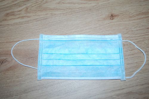 Surgical Face Masks by 3M 10 x Pleated Splash resistant with Ear Loops.