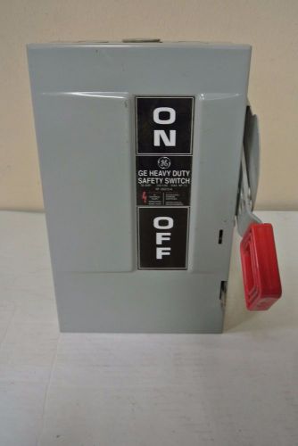 GE General Electric 30 Amp 240 Volt Disconnect Switch Cat: TH3221