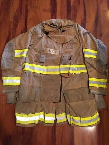 Firefighter Turnout / Bunker Coat Globe G-Extreme 41C X 35L Halloween Costume
