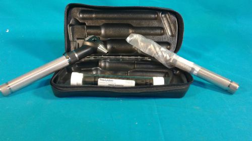 Welch Allyn Diagnostic Kit Otoscope &amp; Opthalmoscope W/ Reusable Covers