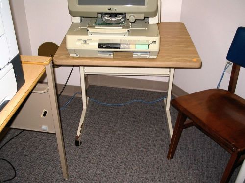 (WMCC1052-PICK UP ONLY) SMALL TABLE-DESK, 30&#034;LX24&#034;WX26-1/2&#034;H