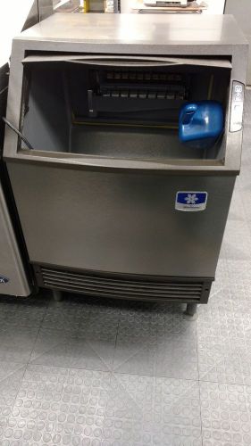 Manitowoc ur-0140a 122 lb undercounter ice machine for sale
