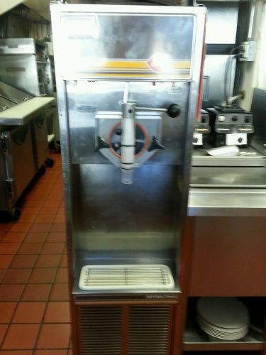 STOELTING SINGLE BARREL ICE CREAM MACHINE MODEL 217R-18