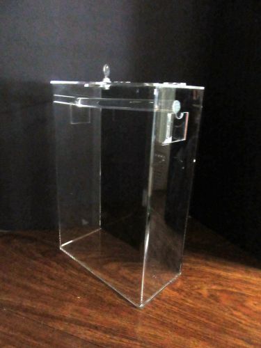 Lucite countertop showcase display case with lock euc  15&#034; x 10.5&#034; x 6&#034; euc for sale