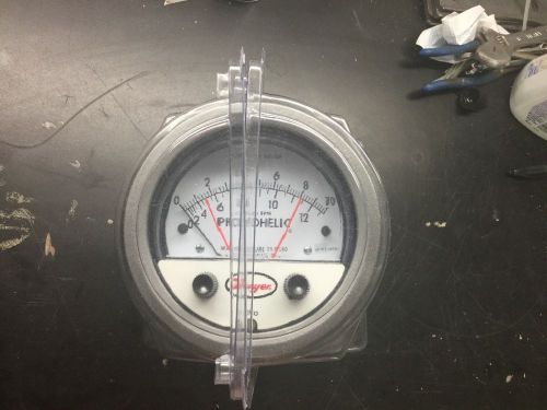 DWYER PHOTOHELIC pressure switch and gauge