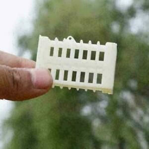 Plastic Queen Marker Cage Clip Bee Catcher Beekeeper Tools . A2D8 Equipment V8O5