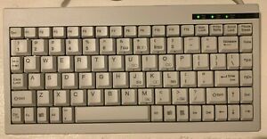 vintage mini Ace Key BEIGE KEYBOARD with XT AT computer connector L2BACEKEY595
