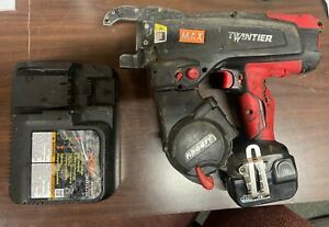 MAX TWINTIER RB441T CORDLESS REBAR WIRE MACHINE With BATTERY AND CHARGER