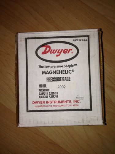 NEW IN BOX Dwyer Magnehelic Pressure Gage 2002 Gauge 2002
