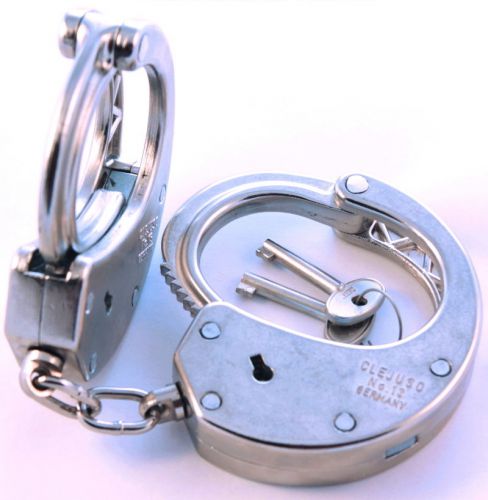 Clejuso Fine German Police Restraint M13 Medium 2lb 5oz Handcuffs Bondage New