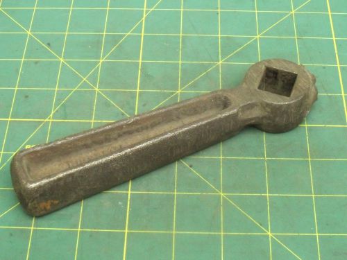 VALVE T TEE HANDLE APPROX 23/32 SQUARE 7-1/4 X 1-3/4 X 1-1/8 #577\218