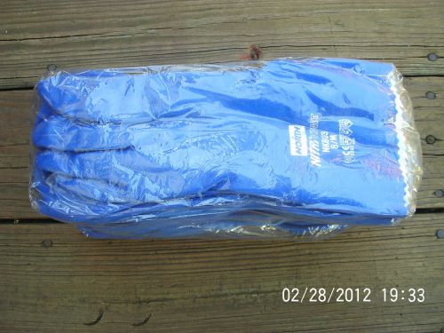 12 pairs of north nitri-knit nk-803 size 8/m chemical resistant gloves for sale