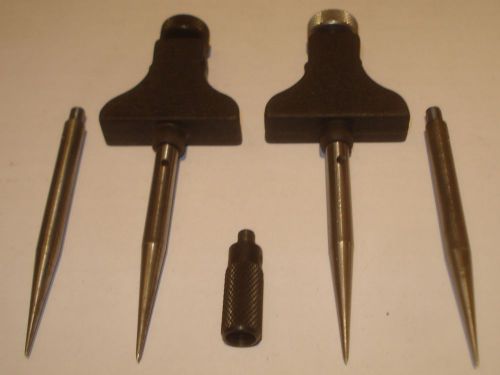 PAIR OF STARRETT TRAMMEL HEADS WITH 2 SETS OF DIVIDER POINTS AND PENCIL SOCKET