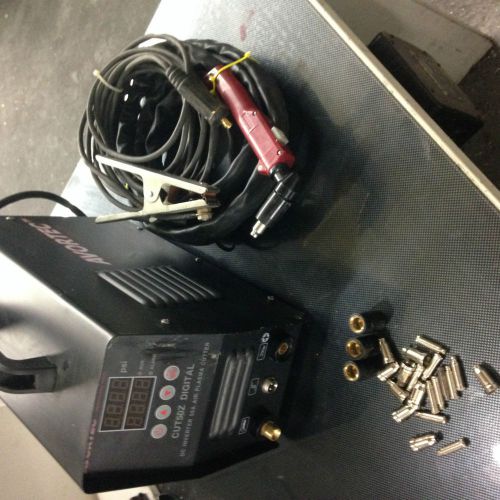 Avortec plasma cutter cut50z paid $800. used 1 time    50amp/220v for sale