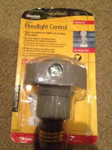 NEW Westek OLC5CLC 150W Outdoor Screw-In Flood Light Control  Grey