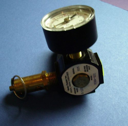 Watts regulator r384-02c with pressure gauge and brass pop off valve 1/4&#034;  *new* for sale