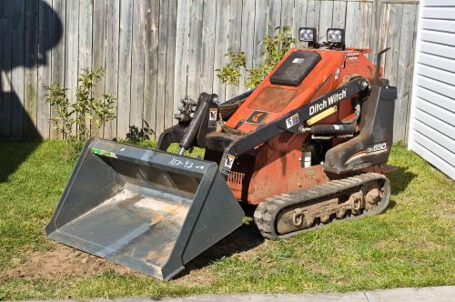 2009 Ditch Witch SK650 Mini Skid Steer.. Only 1,000 Hrs.