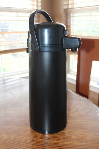 Service Ideas Black Eco-Air Plastic Airpot w/ Pump Lid 2.2 liter