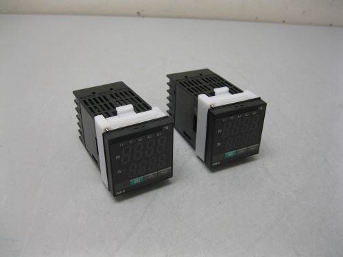 Lot (2) Fuji Electric PXR4-TCY1-GV0A2 Temperature Controller B3 (1610)