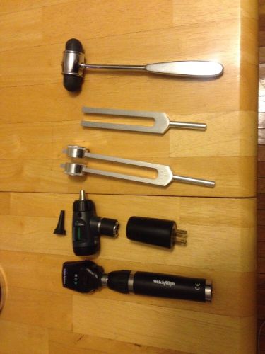 Welch allyn otoscope opthalmoscope with handle and accessories for sale