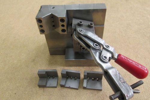Angle Plate with V Block and Manual Clamp