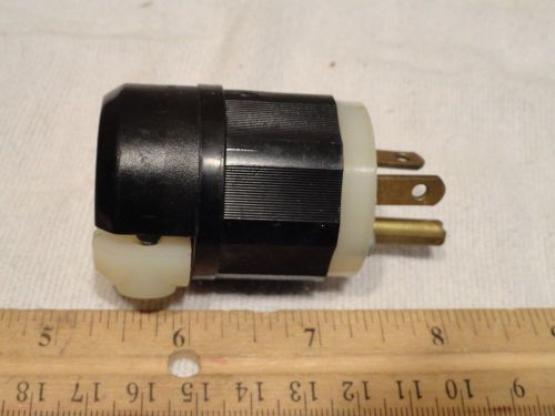 NEW LEVITON HBL5366C 20A AC Male Plug 3-Prong 125V NEMA 5-20P Straight Cord Grip