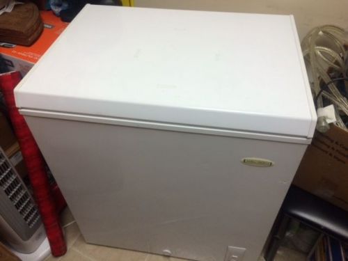 10.6 cu. ft. Chest Freezer in White