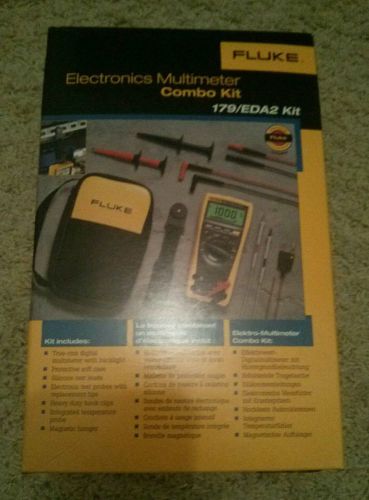 New fluke 179/eda2 kit electronics multimeter and deluxe accessory kit for sale