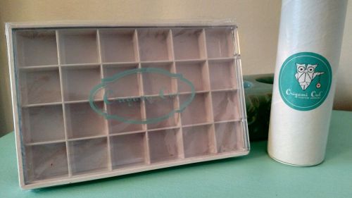 Origami Owl charm tray and 3 glass votives Display items