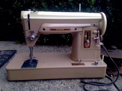 SINGER 404 Industrial Strength HEAVY DUTY Sewing Machine LEATHER /ATTACHMENTS