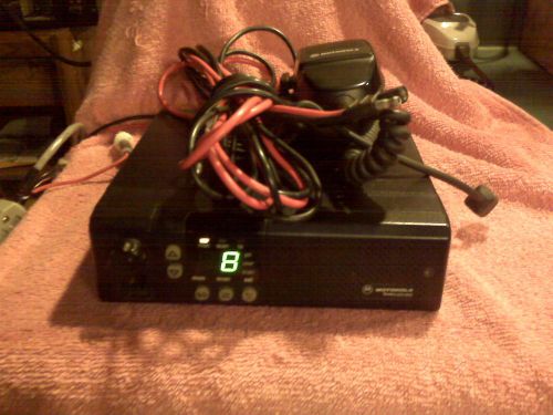 MOTOROLA GM 300 UHF 25 WATT 8 CHANNEL WITH MIC AND POWER CABLE