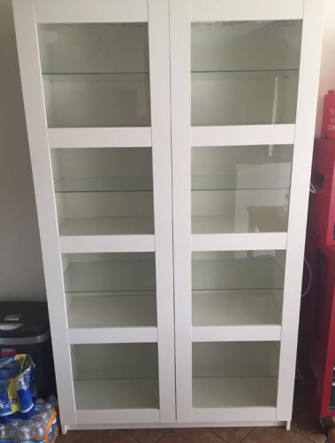 White display case cabinet with lights