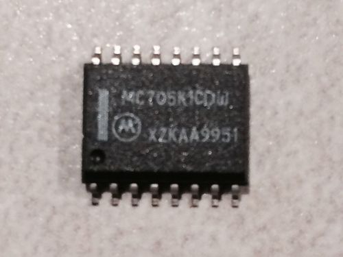 47 Pieces MC705K1CDW  Motorola Micro controller  SOP-20,