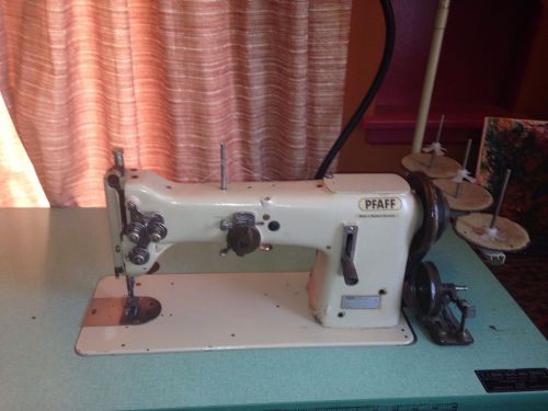 PFAFF 138 Industrial Sewing Machine and Table - Great Condition
