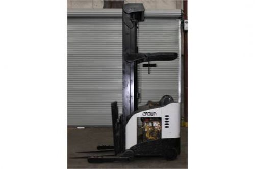 2002 crown rr5200 reach in truck forklift 321&#034; 36v 4500lbs **new drive motor** for sale