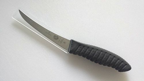 VICTORINOX VX-GRIP 6&#034; BONING KNIFE. CURVED SUPERFLEX