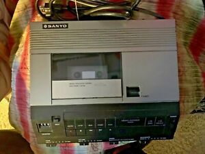 Sanyo Cassette Memo-Scriber TRC 9010 (DON&#039;T KNOW IF WORKING correctly)powers up!