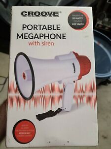 Croove Portable 30 Watt Bullhorn/Megaphone with Siren &amp; Cheering - White