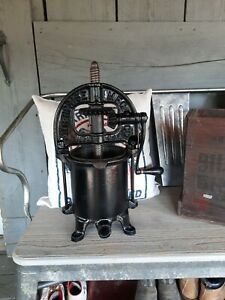 Antique Enterprise Mfg.Co.4Qt. No.25 Phila.USA Sausage Stuffer/Juicer/Lard Press