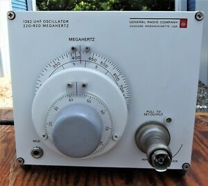 Lot 12: General Radio Model 1362 UHF Oscillator (S: 220-920 MHz)