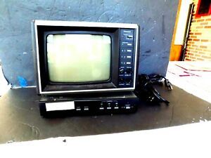 Panasonic security system used original vintage 1980&#039;s powers up no cables untes
