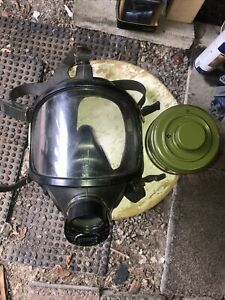 Racal 055-00-01 Gas Mask Respirator Survival Prep w/ GP-5 40mm Canister