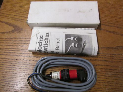 New nos general electric cr174dbr2a1 photoelectric limit switch 10-30vdc reflex for sale