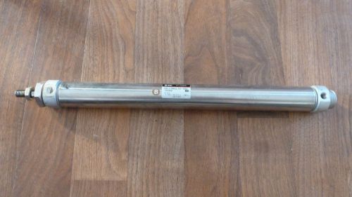 NEW SMC 20-CDM2L32-300-H7A2  * NEW OLD STOCK* ( STAGE PROP )