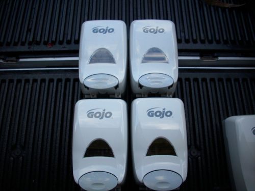 Lot of 4 gojo fmx-20 5250-06 wall foam soap/sanitizer dispenser 2000 ml capacity for sale