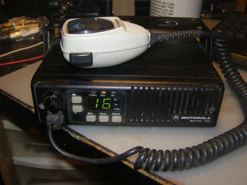 MOTOROLA MAXTRAC UHF RADIO 16 CHANNEL 403-450mhz  D44MJA7DA6CK W/MIC &amp; BRACKET