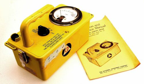 VICTOREEN CD V-715 1A Geiger Counter / radiation detector