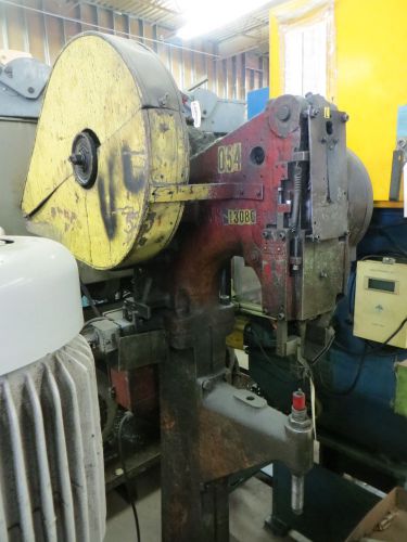 (1)  Chicago Model # 921 - Mechanical Type Riveting Machine - Used - AM7613